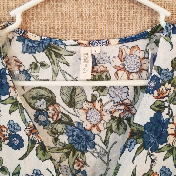 Sky and Sparrow Crop Top size M - Picture 5 of 7